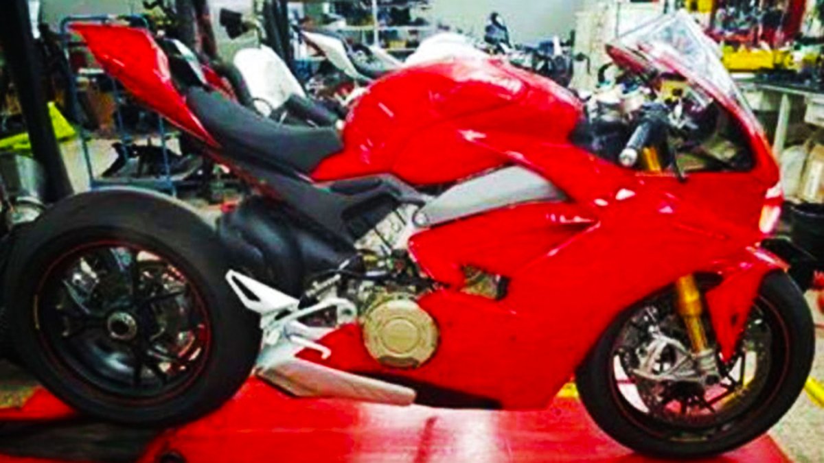 Dua Versi Mesin Superbike Ducati Panigale V4 Resmi Diperkenalkan
