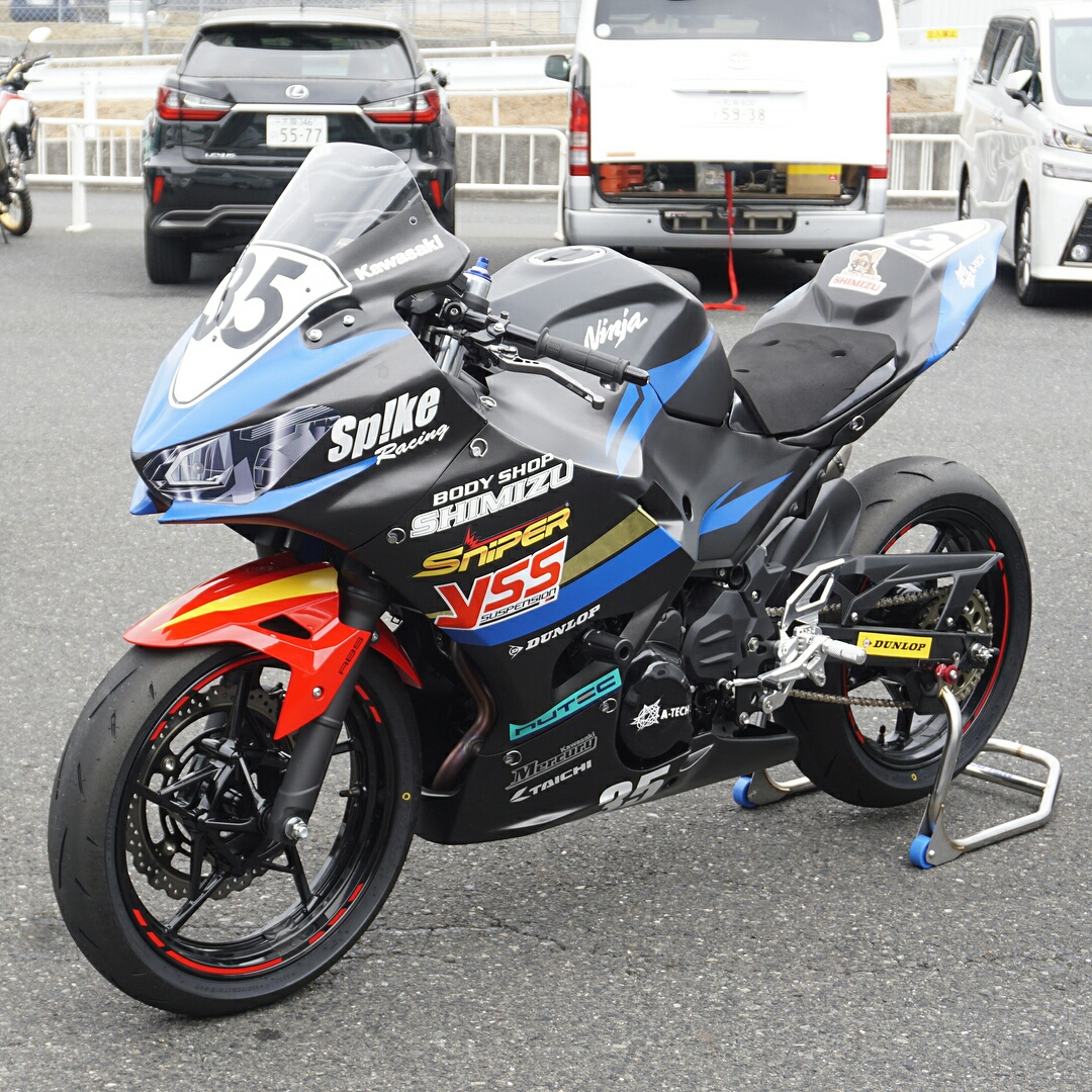 Inspirasi Modifikasi Kawasaki New Ninja 250 Road Race